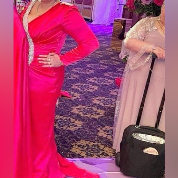 OPEN TO OFFER valdrin sahiti dress Swarovski crystal embellishment and over cape - Picture 5 of 13